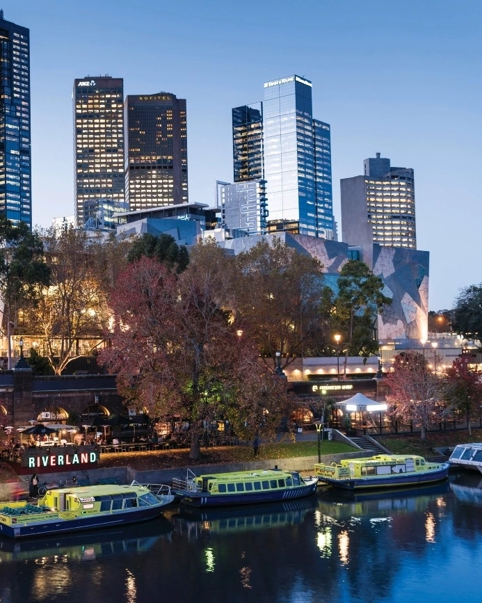 View across the Yarra River showing Princes Bridge and the CBD. Image credit: Visit Victoria/Robert Blackburn