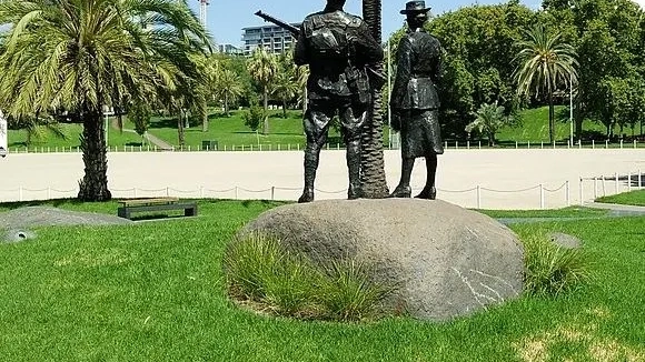 Aboriginal and Torres Strait Islander War Memorial, Adelaide. Image credit: Robert Hannaford, Wikimedia Commons.