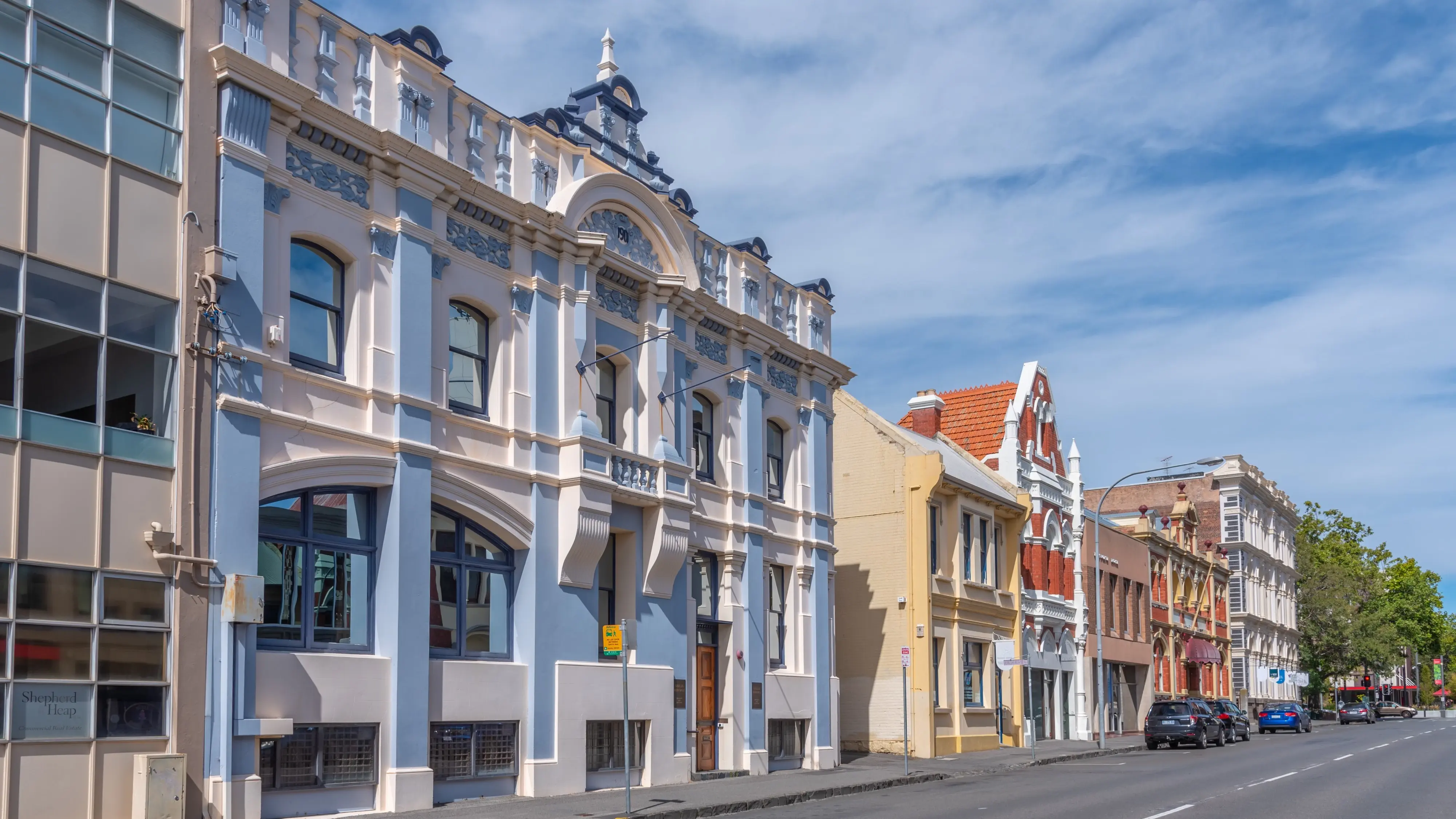 A street of perfectly preserved historic buildings in central Launceston. Image credit: stock.adobe.com
