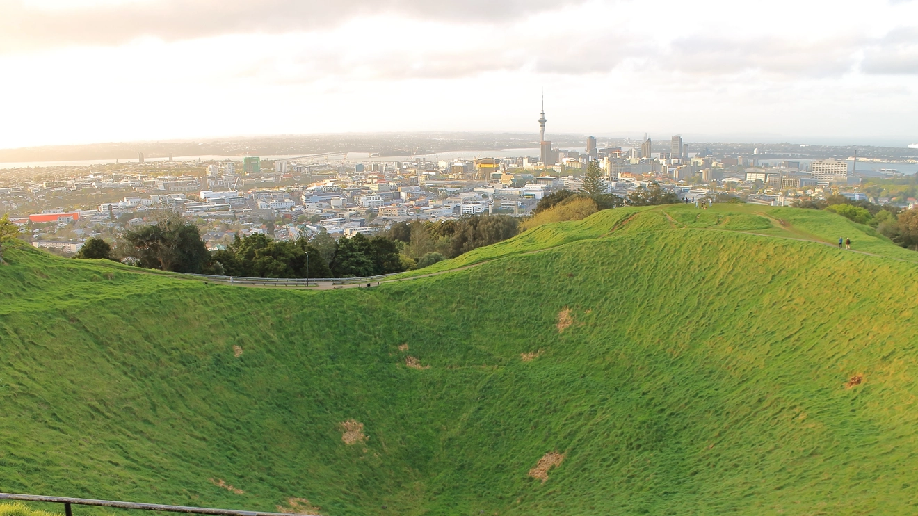 View of Auckland, New Zealand, seen from the top of Mount Eden. Image credit: stock.adobe.com