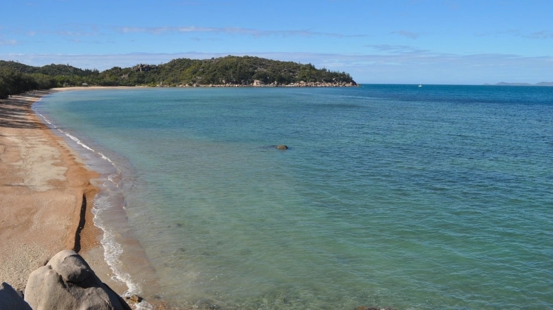 The blue waters of Geoffrey Bay, Magnetic Island, Townsville. Image credit: Josie Elias