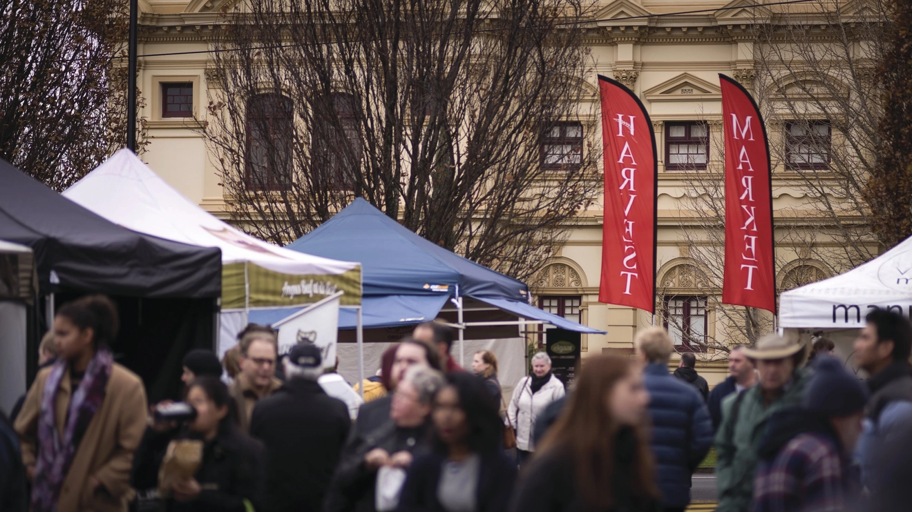 People and stalls at Harvest Launceston Community Farmers’ Market. Image credit: Tourism Tasmania/Rob Burnett