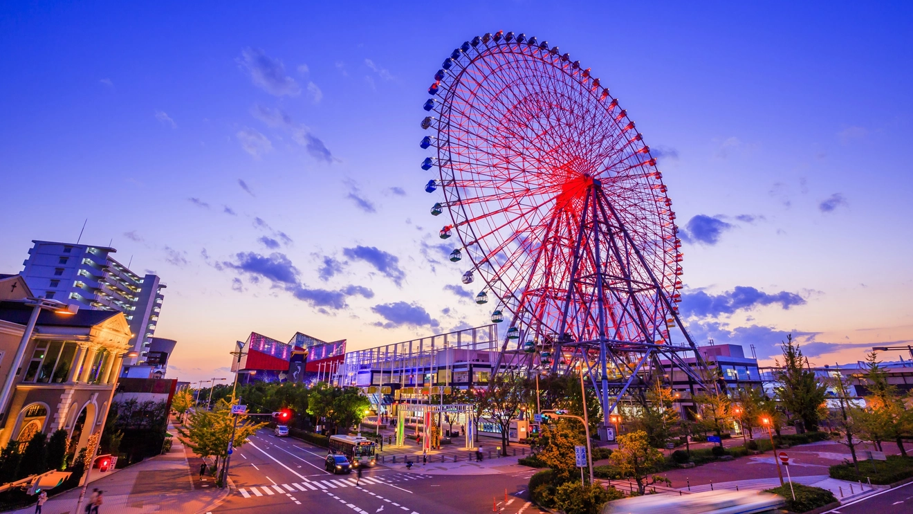 Tempozan Ferris Wheel illuminated at dusk, Osaka, Japan. Image credit: stock.adobe.com
